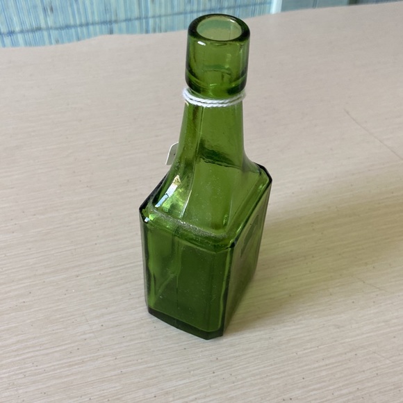 Green Bitters bottle - Picture 2 of 3